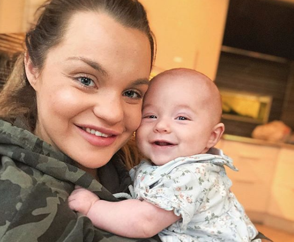 Jonna och Lunabelle Lundell. Foto: Instagram/jonnalundell Jonna och Lunabelle Lundell. Foto: Instagram/jonnalundell